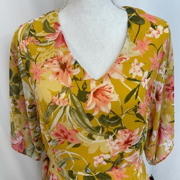NEW YELLOW FLORAL DRESS - Picture 3 of 13